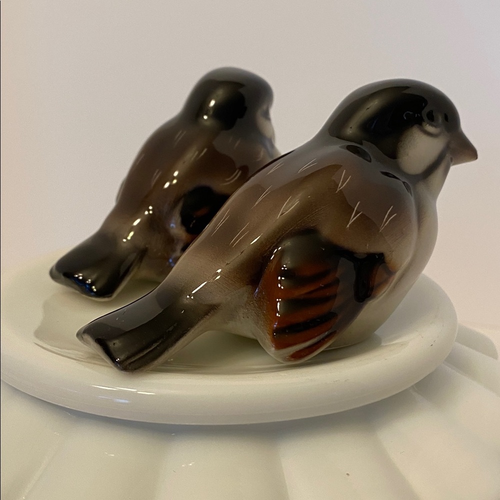 Vintage Set Of Two Porcelain Sparrows Birds Made In Austria by Wein Keramos - Picture 5 of 16